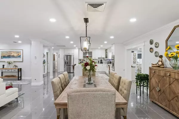 1950 E Foxhollow DR, Auburndale, FL 33823