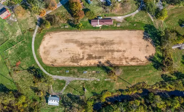 100 1ST ST, Darlngtn Twp, PA 16115