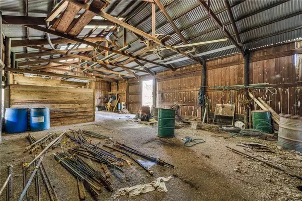 100 1ST ST, Darlngtn Twp, PA 16115