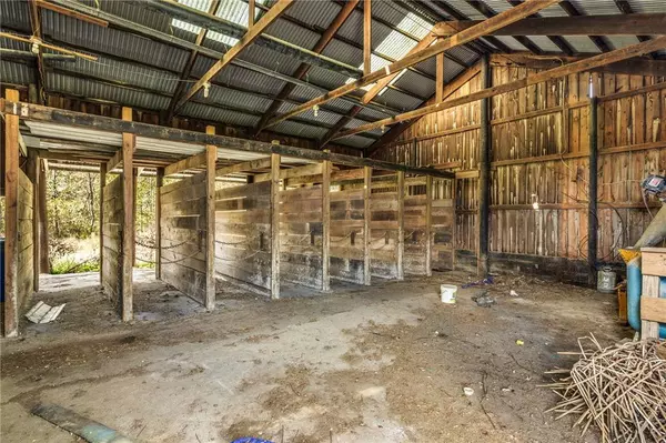 100 1ST ST, Darlngtn Twp, PA 16115