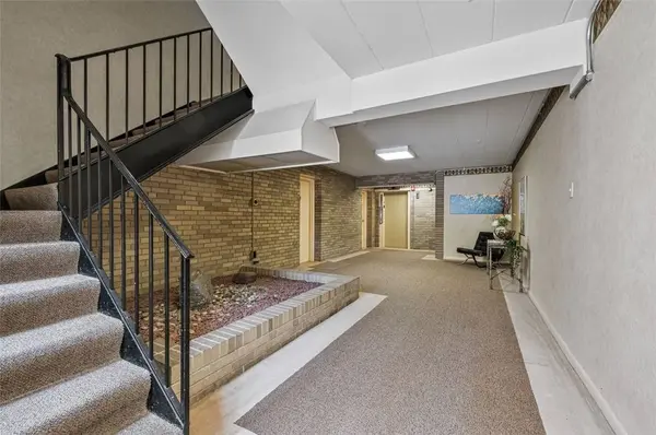 605 Shady Ave #A-5, Shadyside, PA 15206