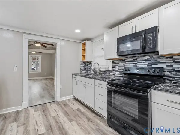 405 N 12th AVE, Hopewell, VA 23860