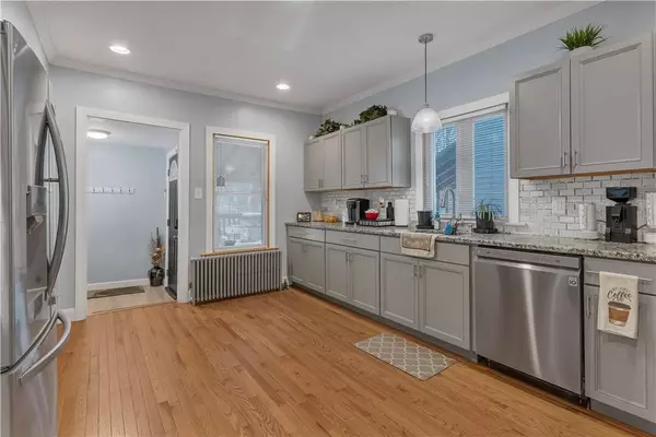 70 W Park PL, Woonsocket, RI 02895