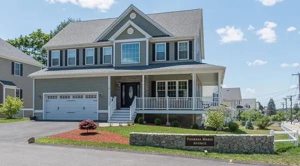 7 Theresa Marie AVE, Woonsocket, RI 02895