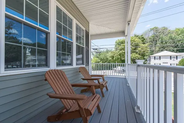 7 Theresa Marie AVE, Woonsocket, RI 02895
