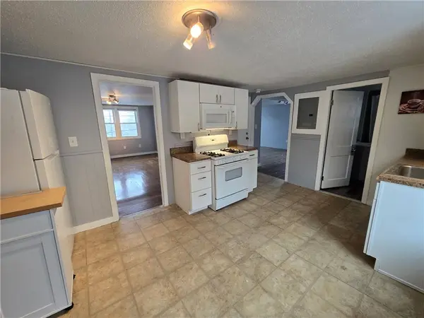 968 Elm ST #2, Woonsocket, RI 02895