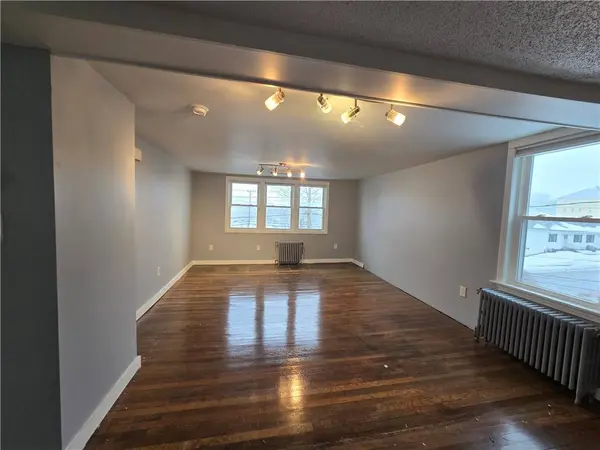 968 Elm ST #2, Woonsocket, RI 02895