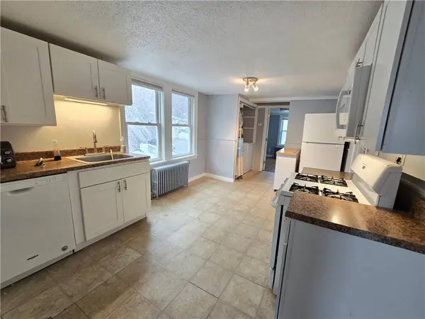 968 Elm ST #2, Woonsocket, RI 02895