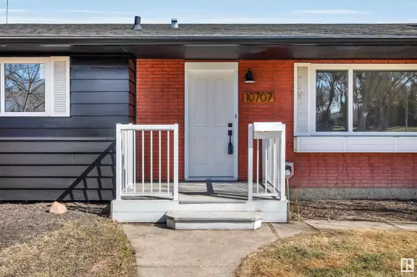 10707 36 ST NW, Edmonton, AB T5W 2A6