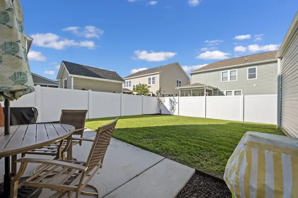7405 Purser Ln, Hanahan, SC 29410