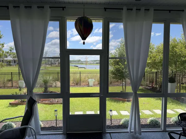 896 Carnes Xing, Summerville, SC 29486