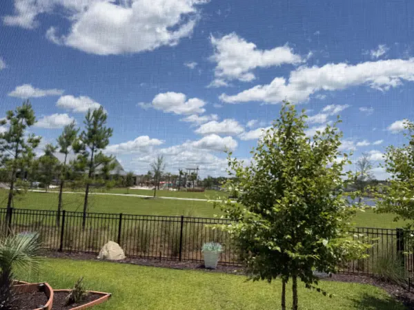 896 Carnes Xing, Summerville, SC 29486