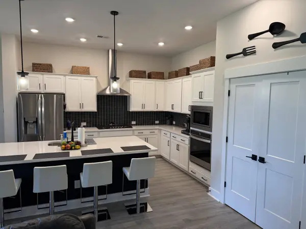 896 Carnes Xing, Summerville, SC 29486