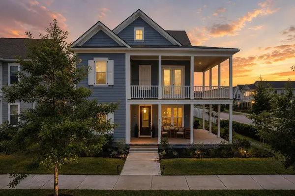 670 Blueway Ave, Summerville, SC 29486