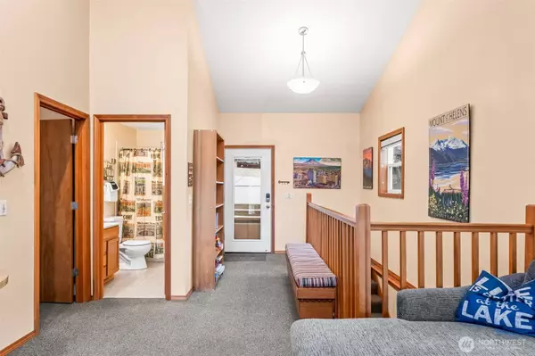 10239 46th AVE SE, Olympia, WA 98513