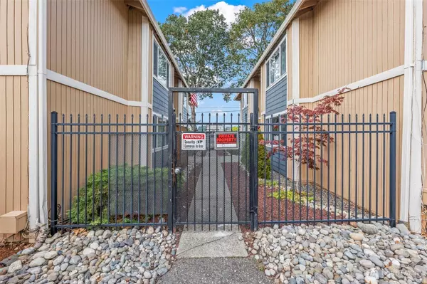 4031 S Warner ST, Tacoma, WA 98409