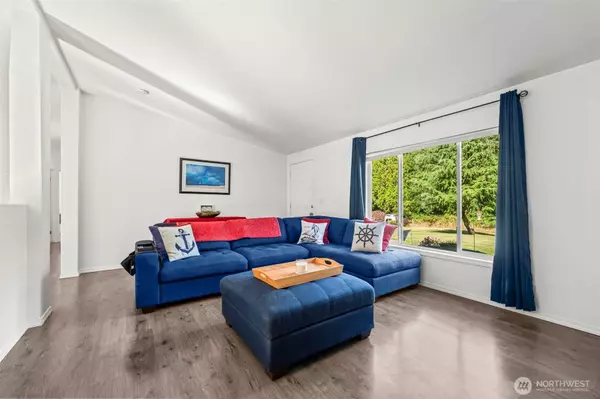 1510 Key Peninsula HWY SW, Lakebay, WA 98349