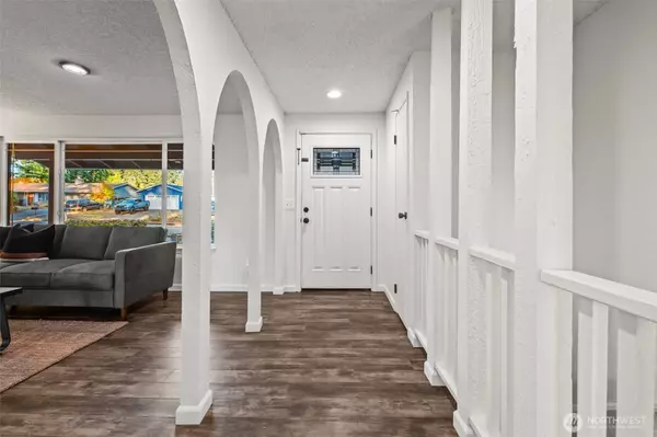 3300 Madrona ST SE, Port Orchard, WA 98366