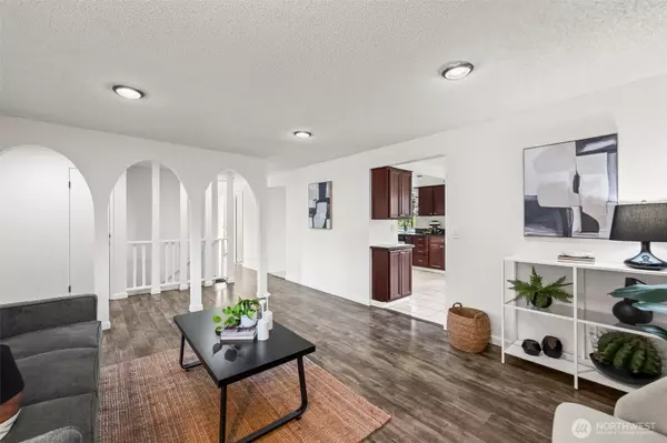 3300 Madrona ST SE, Port Orchard, WA 98366