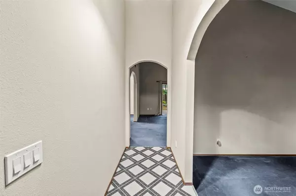 9504 NE 27th AVE, Lacey, WA 98516