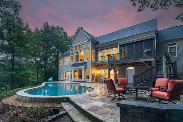 feature image of Discover Lakefront Luxury at 8623 Island Point Rd in Charlotte, NC