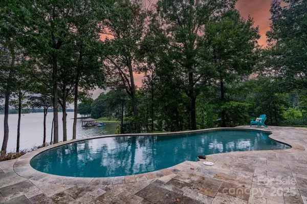 8623 Island Point RD, Charlotte, NC 28278