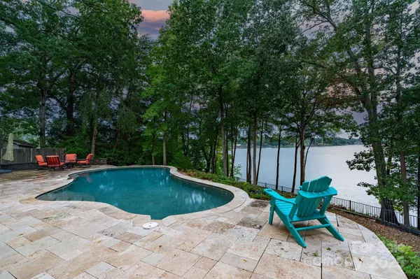 8623 Island Point RD, Charlotte, NC 28278