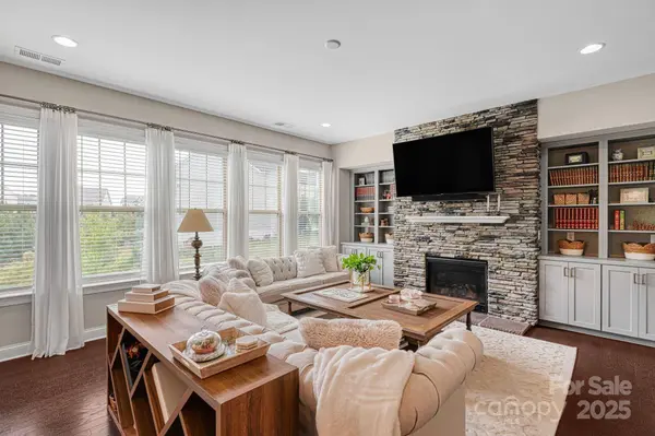 17529 Saranita LN, Charlotte, NC 28278