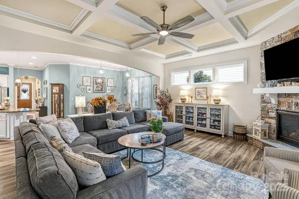 10026 St Kitts Landing LN, Charlotte, NC 28278