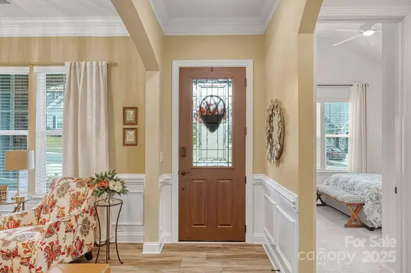 10026 St Kitts Landing LN, Charlotte, NC 28278