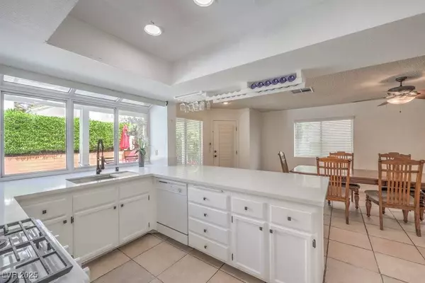 8308 Tide Pool DR, Las Vegas, NV 89128