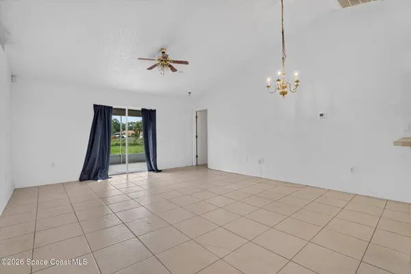 1091 Ray RD SE, Palm Bay, FL 32909