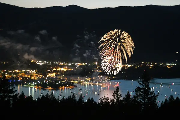 Wilderness Traditions and Lakeside Festivities,Lauren Adair