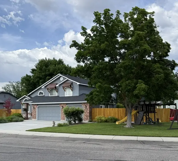 972 N Elk River Way, Eagle, ID 83616-5448