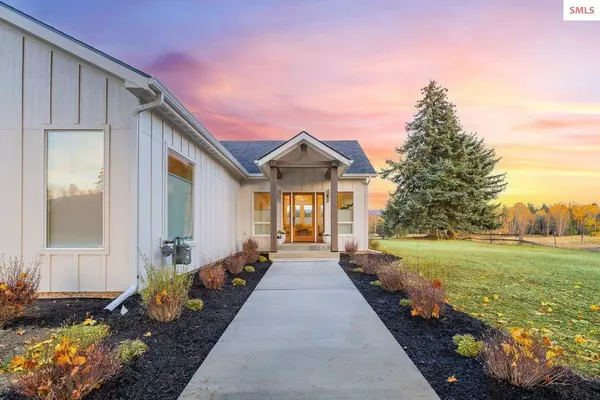 2685 Selle Rd, Sandpoint, ID 83864