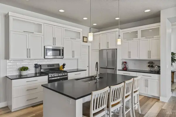 13950 Oakford St, Caldwell, ID 83607-5790