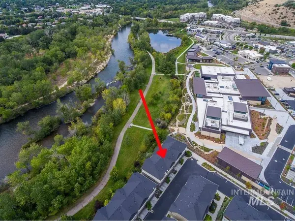 3235 E Front Runner Ln, Boise, ID 83716-7097