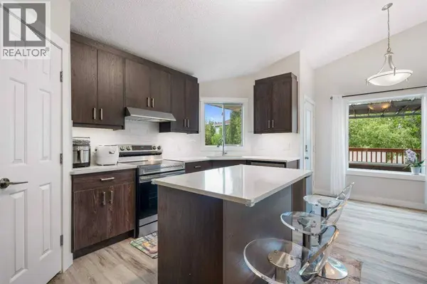 358 Hawkstone Drive NW, Calgary, AB T3G3T7