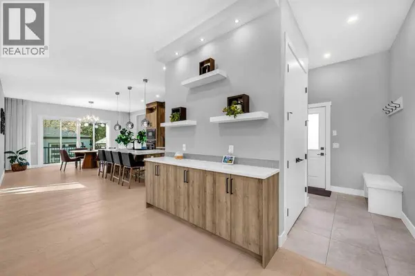 1623 16a Street SE, Calgary, AB T2G3S6