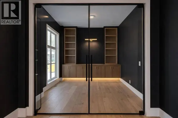 2207 Victoria Crescent NW, Calgary, AB T2M4E4