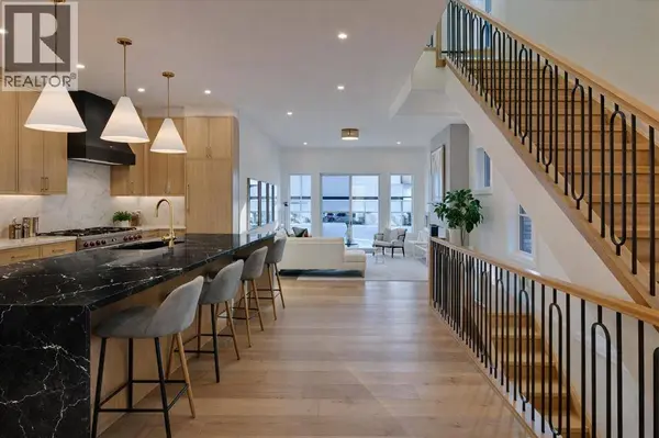 2207 Victoria Crescent NW, Calgary, AB T2M4E4