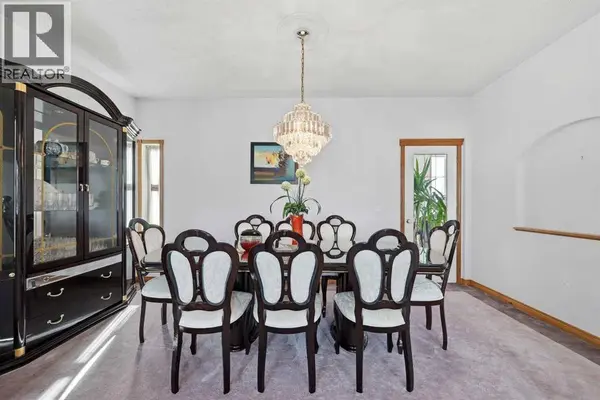 141 Coral Springs  NE, Calgary, AB T3J3M6