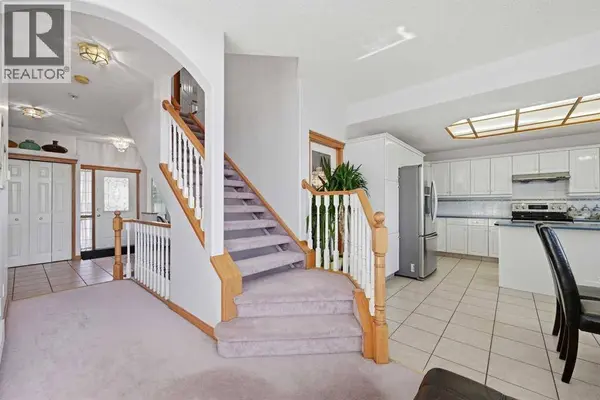 141 Coral Springs  NE, Calgary, AB T3J3M6