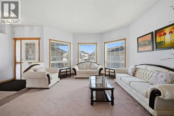 141 Coral Springs  NE, Calgary, AB T3J3M6