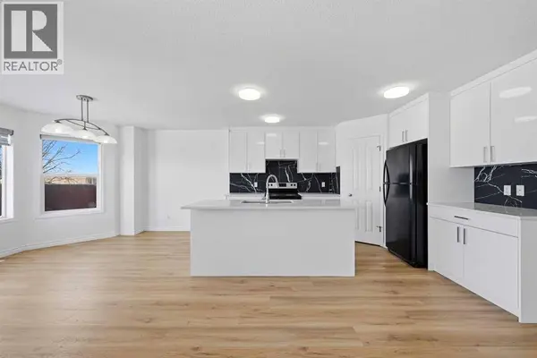 165 Saddlecrest Way NE, Calgary, AB T3J5N1