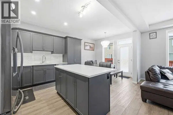 9 Osborne Link, Airdrie, AB T4B5E4