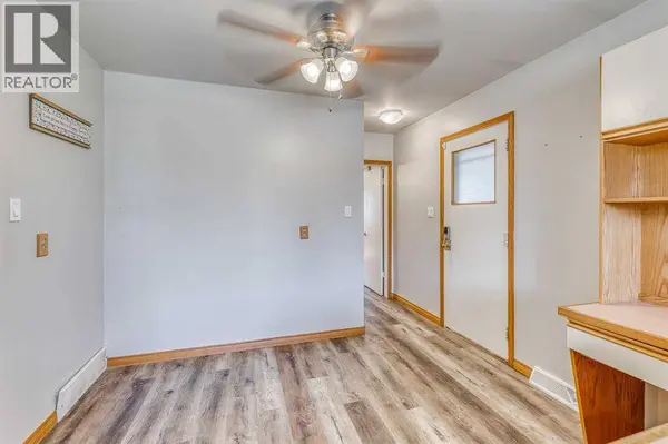 10619 Elbow Drive SW, Calgary, AB T2W1G3