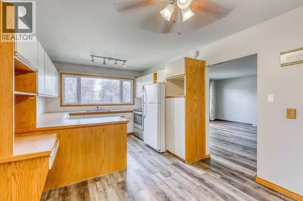 10619 Elbow Drive SW, Calgary, AB T2W1G3