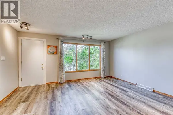 10619 Elbow Drive SW, Calgary, AB T2W1G3