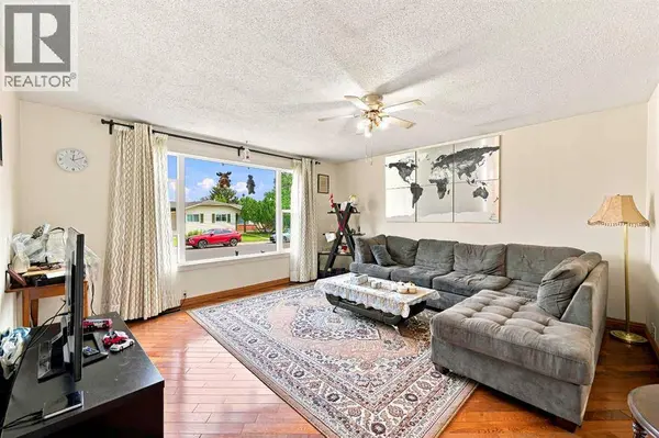 619 Whiteridge Road NE, Calgary, AB T1Y2Y7